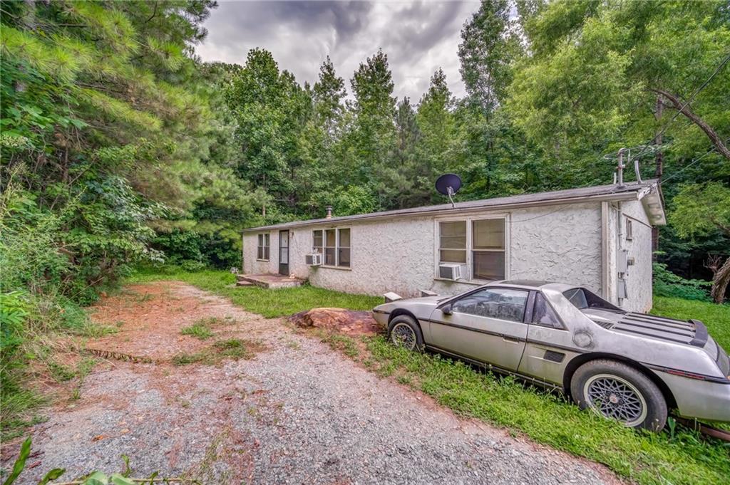 86 Brook Rapids Dr., Woodstock, GA 30189