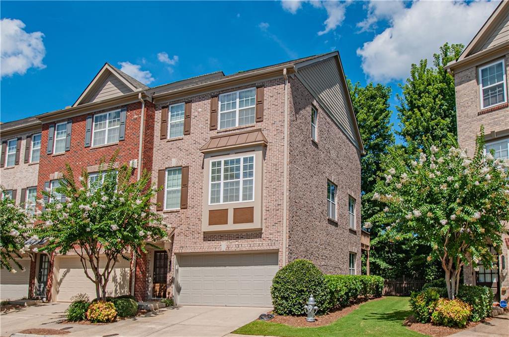 3261 Greenwood Oak Dr., Peachtree Corners, GA 30092