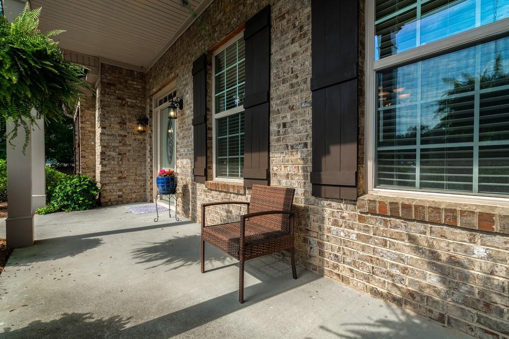 125 Northwood Creek Way, Oxford, GA 30054