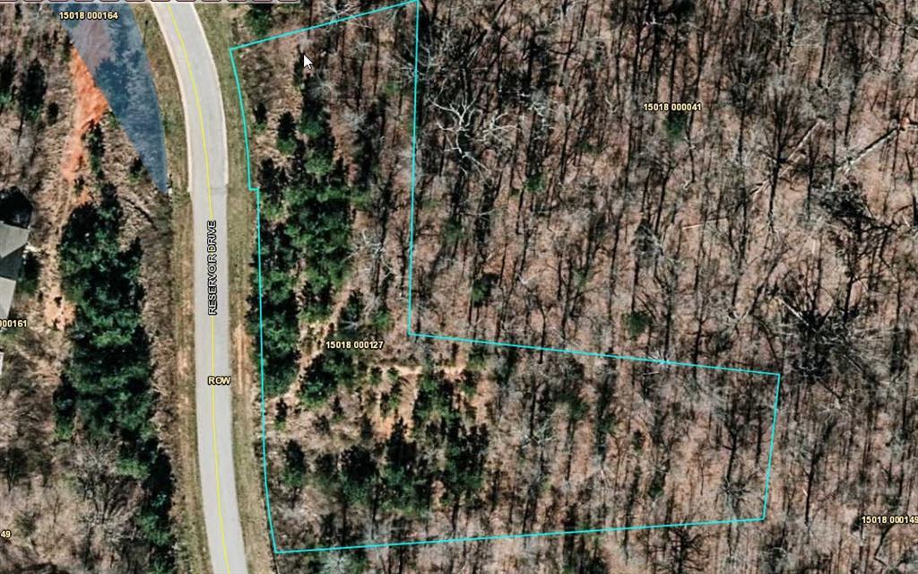 3751 Reservoir Dr., Gainesville, GA 30507