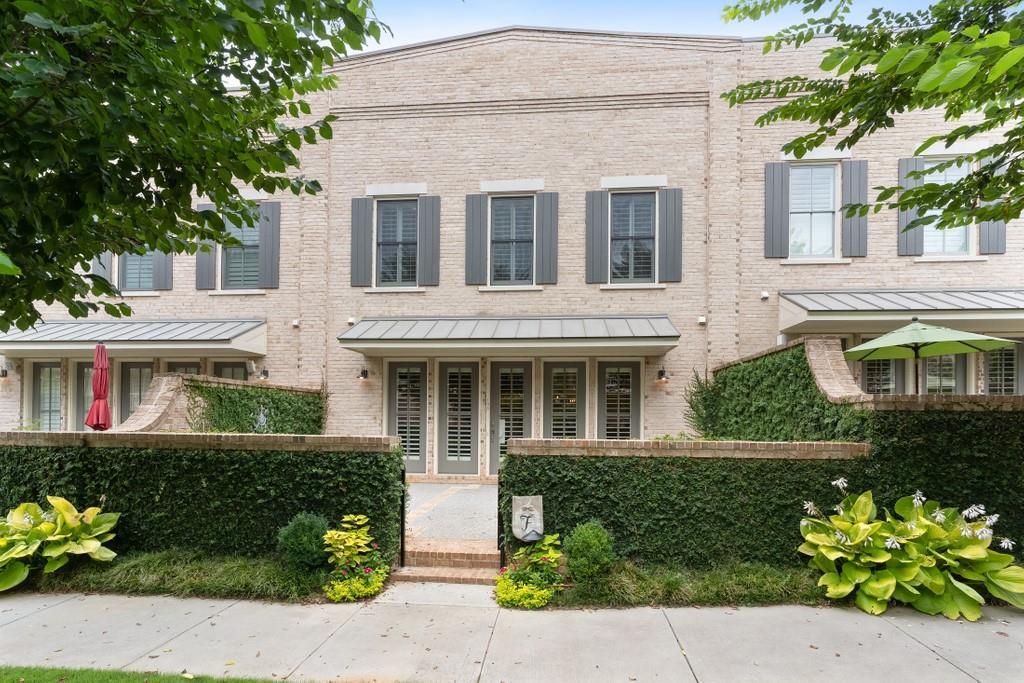 190 Forrest Alley, Roswell, GA 30075