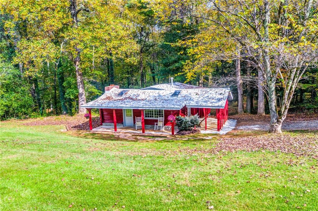 181 Pinecone Ln., Canton, GA 30114