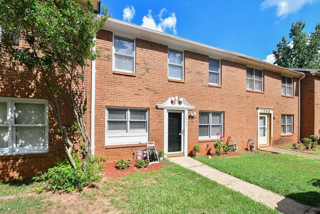 1064 Park Gate Pl., Stone Mountain, GA 30083