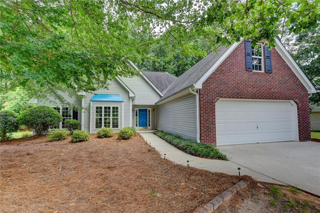 524 Bradford Park Ct., Loganville, GA 30052