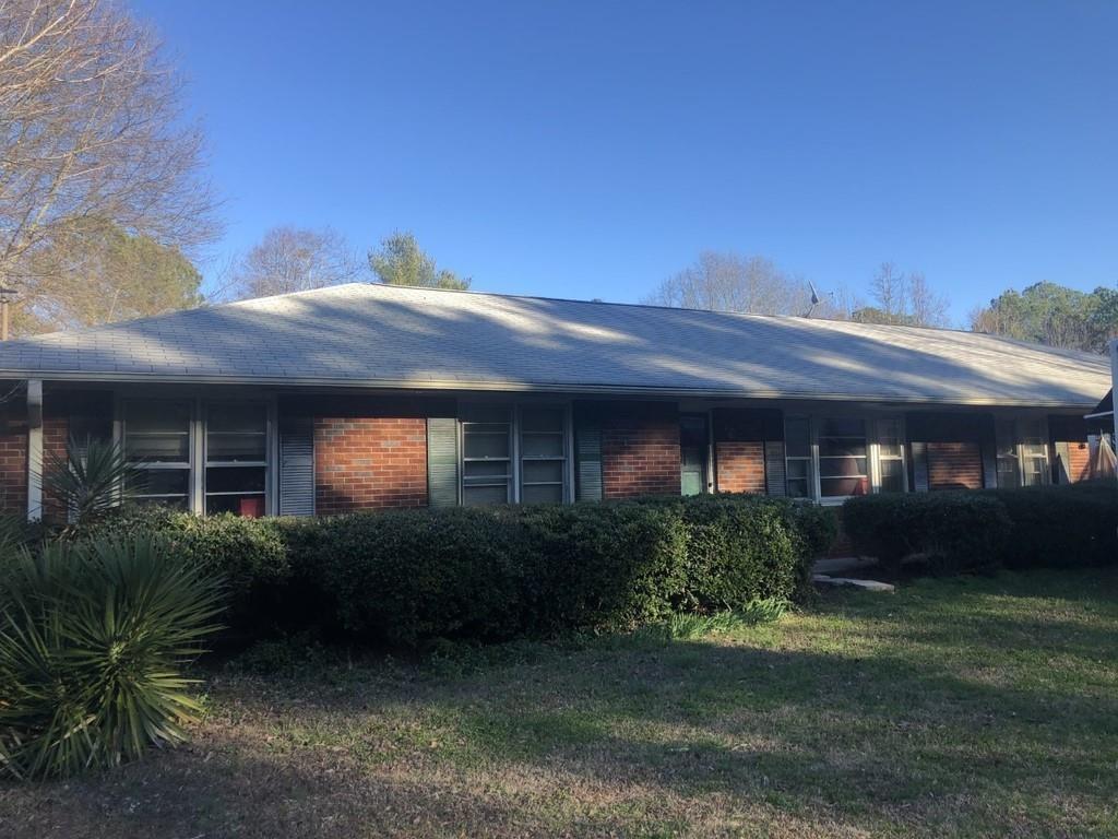 6324 Paradise Point Rd., Flowery Branch, GA 30542