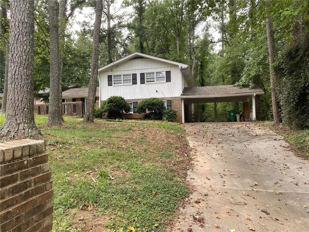 951 Oak Springs Ct., Stone Mountain, GA 30083