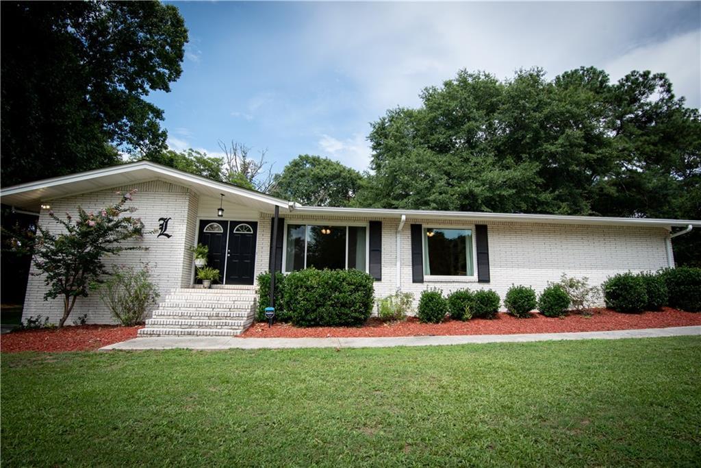 2046 Meadowbrook Cir., Conyers, GA 30094