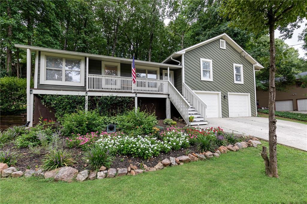 1980 Trophy Dr., Marietta, GA 30062