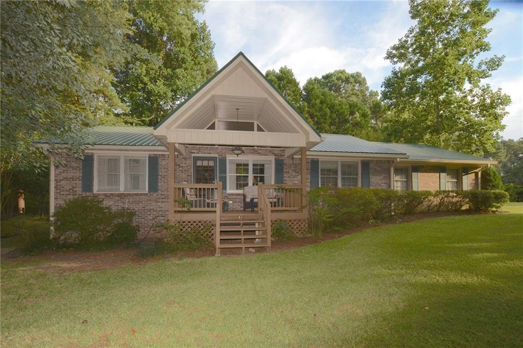 3775 Creekwood Dr., Loganville, GA 30052