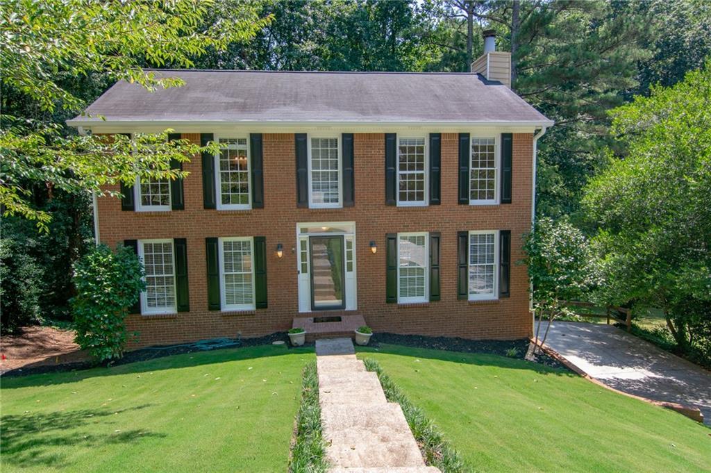 2895 Shurburne Dr., Alpharetta, GA 30022