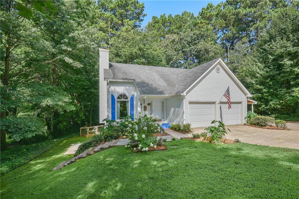 6085 Carriage Dr., Cumming, GA 30028