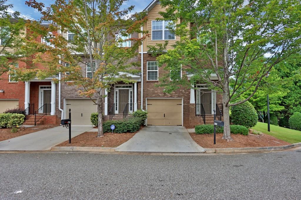 615 Birch River Ln., Lawrenceville, GA 30043