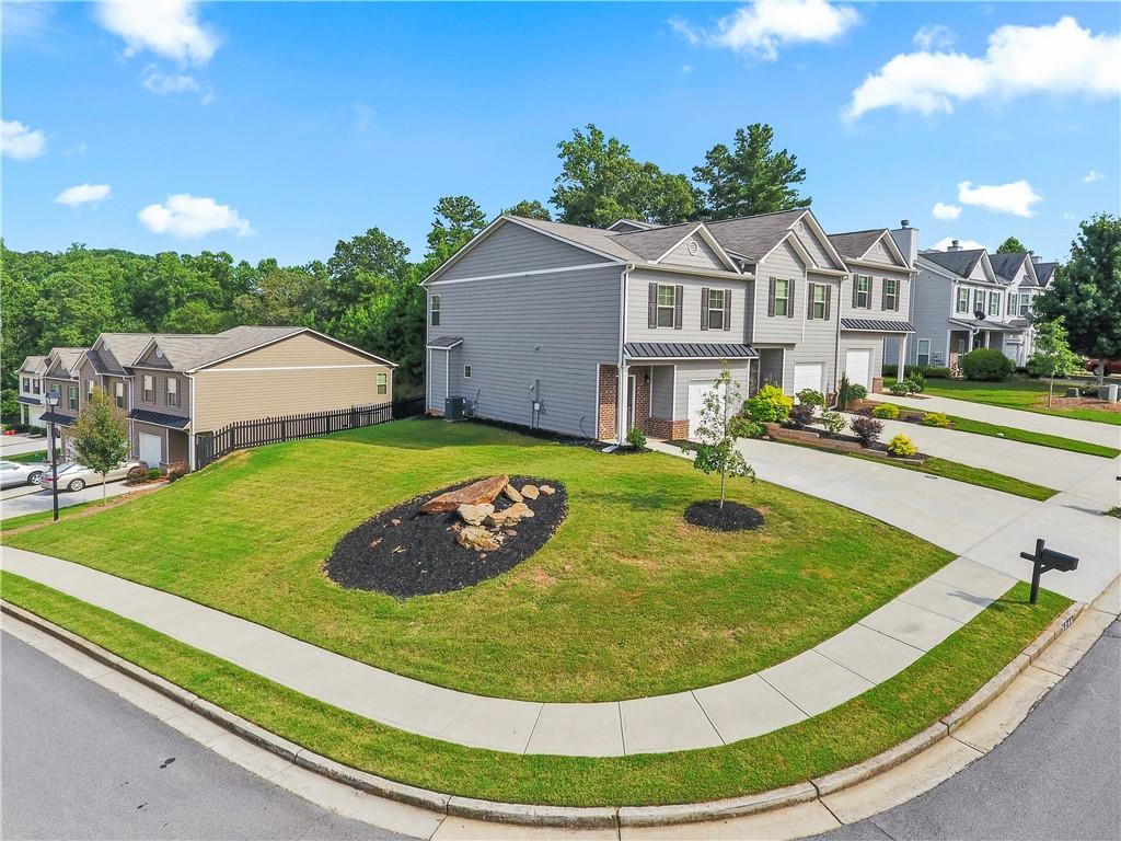 5246 Timber Hills Dr., Oakwood, GA 30566