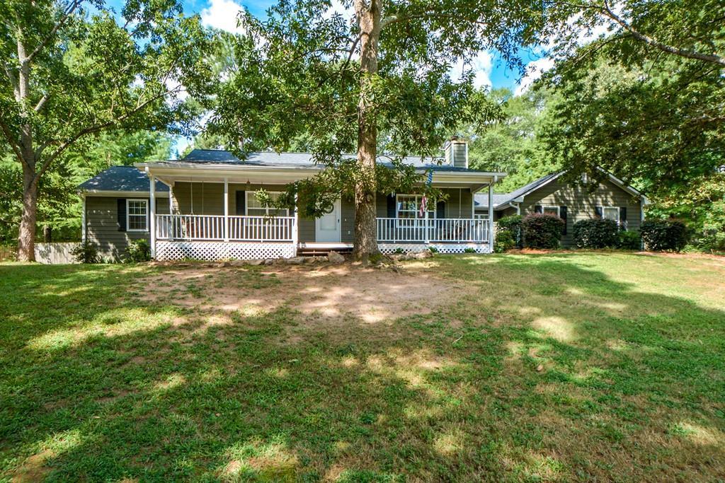1736 Greystone Ln., Loganville, GA 30052