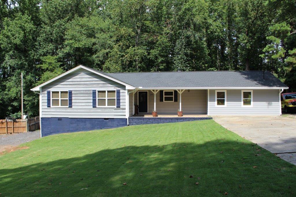 3270 Apache Cir., Oakwood, GA 30566