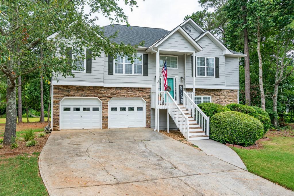 4304 Meadows Lake Ct., Powder Springs, GA 30127