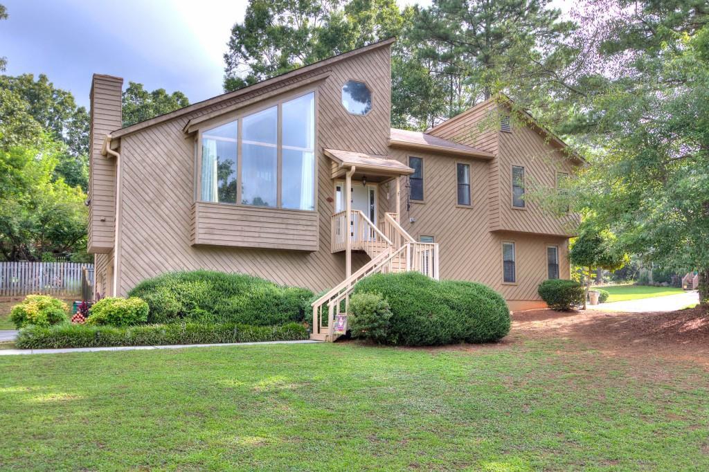 12 Bramblewood Point, Cartersville, GA 30120