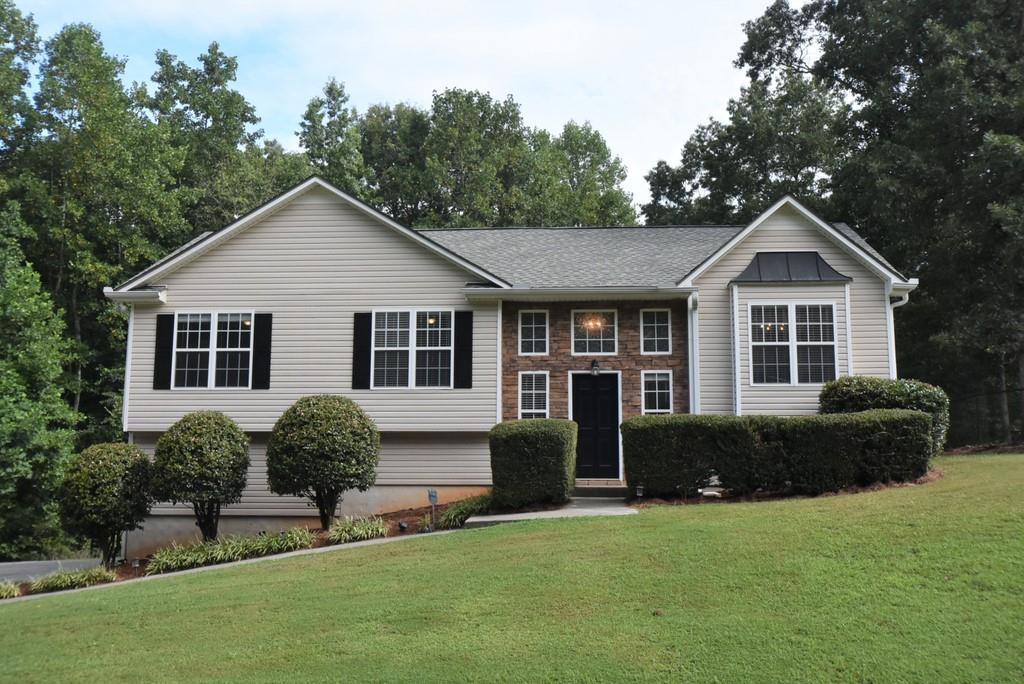 35 Windrush Dr., White, GA 30184