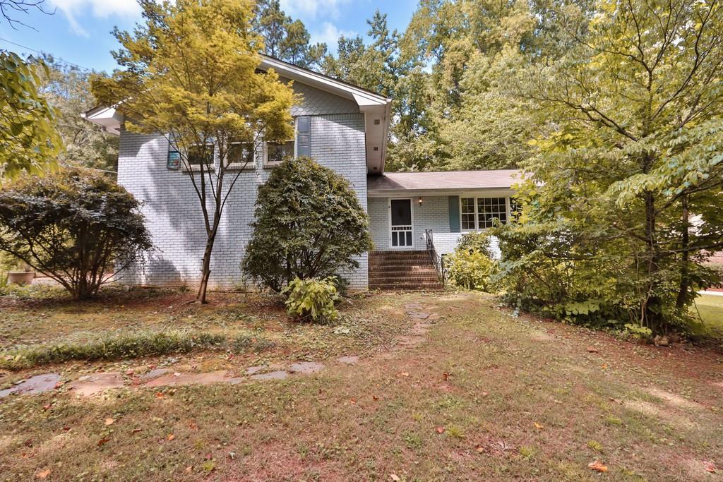 481 Beaumont Dr., Stone Mountain, GA 30087