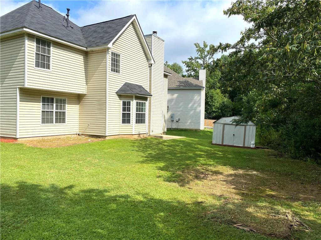 106 Shadowhill Ln., Loganville, GA 30052