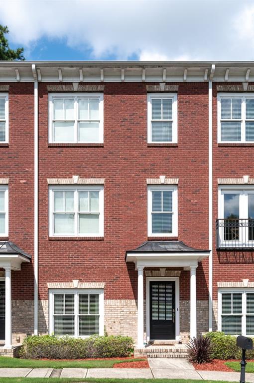 2452 Dresden Parc Cir., Atlanta, GA 30345