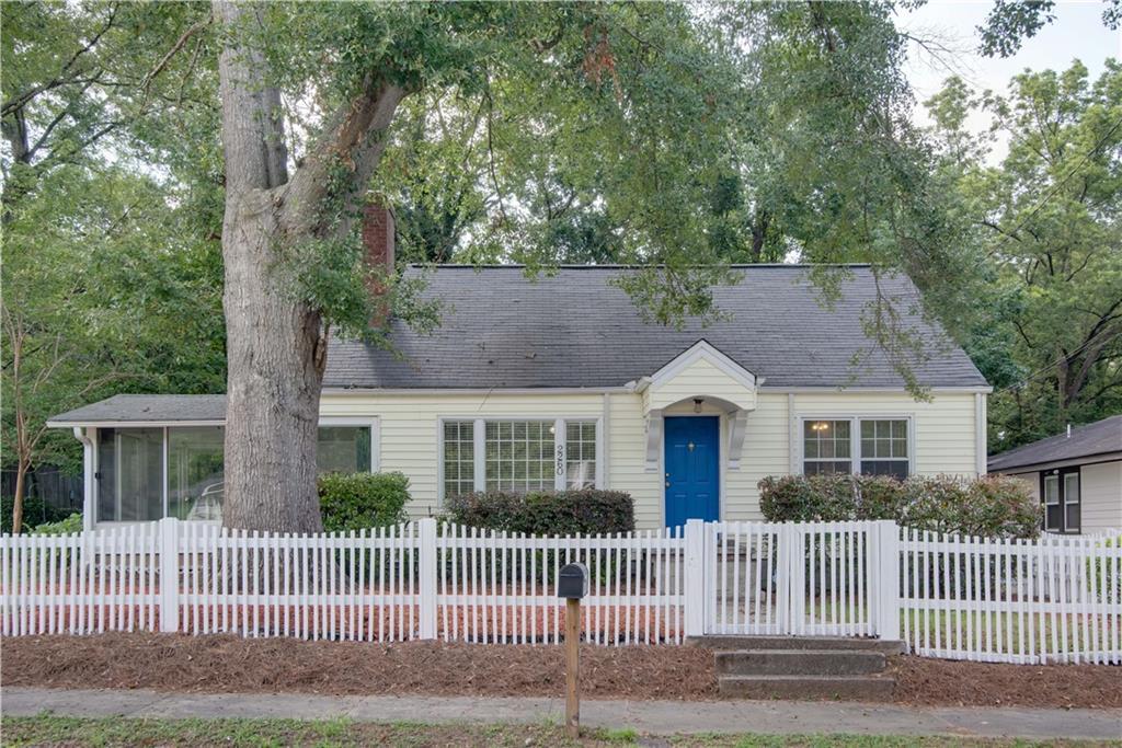 2260 Dauphine St., East Point, GA 30344