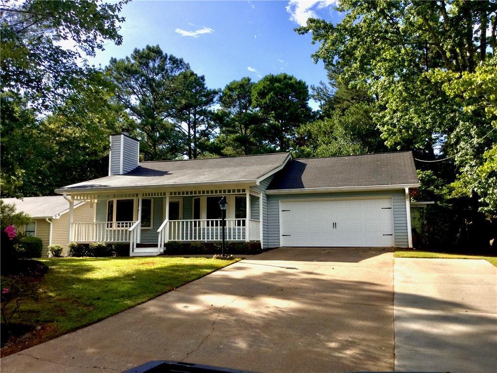 1861 Rose Garden Ln., Loganville, GA 30052