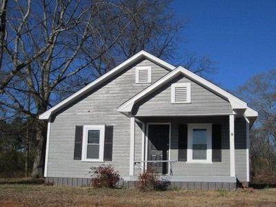 2084 Broad St., Statham, GA 30666