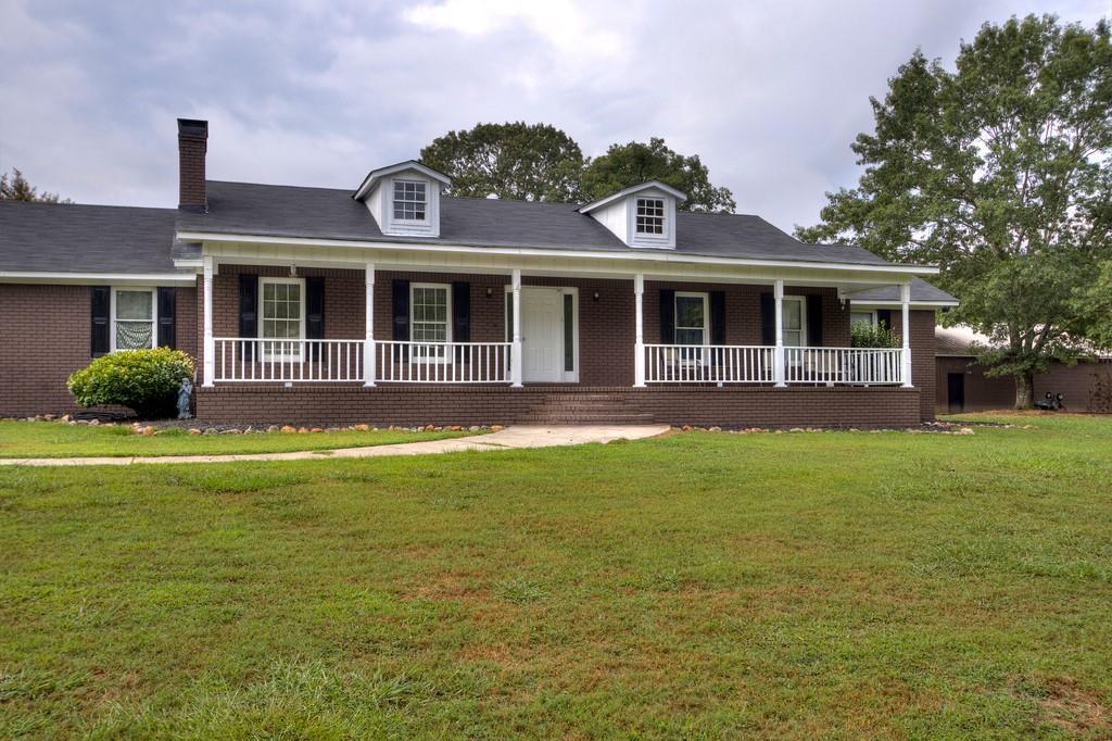 1328 SE Abrams Rd., Silver Creek, GA 30173