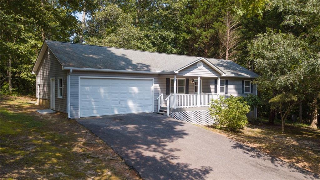 372 River Trace Dr., Dahlonega, GA 30533