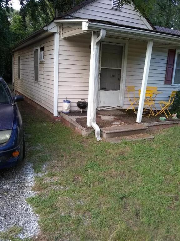910 Malcolm St., Conyers, GA 30012