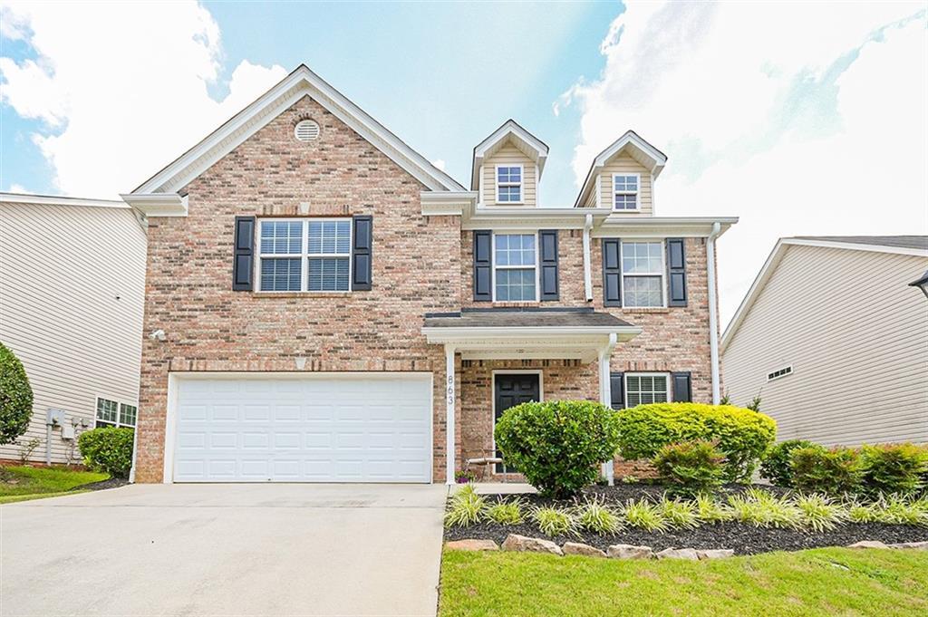 863 Hawthorn Ln., Grayson, GA 30017