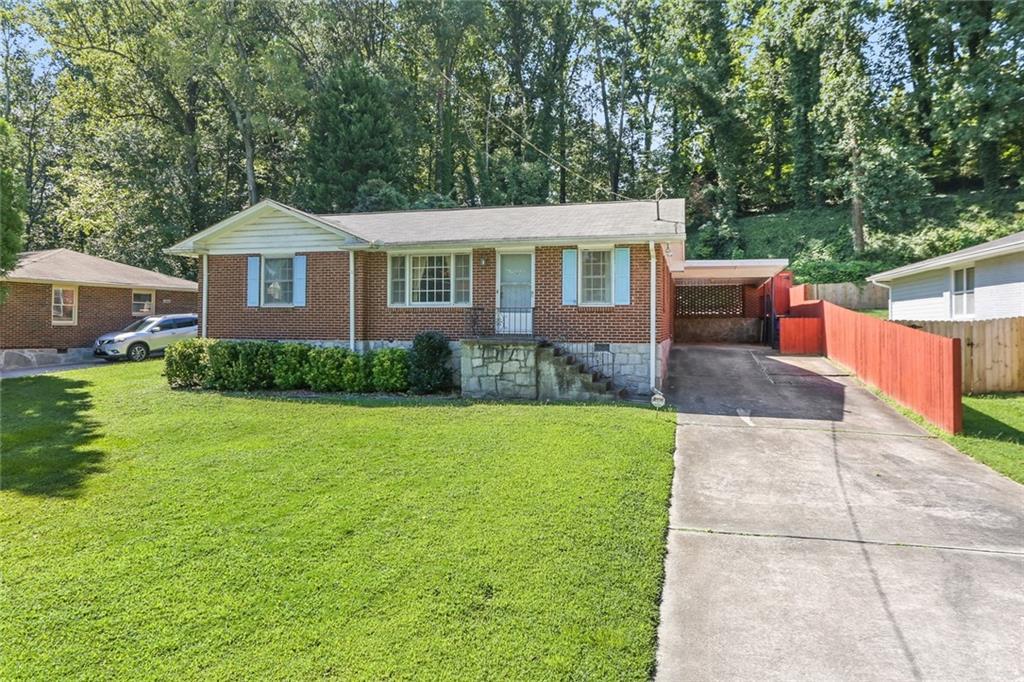 886 Scott Cir., Decatur, GA 30033