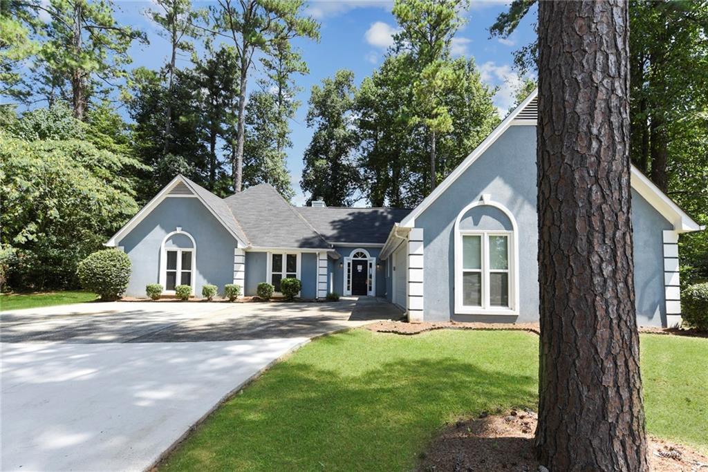 752 Stone Breeze Ln., Stone Mountain, GA 30087