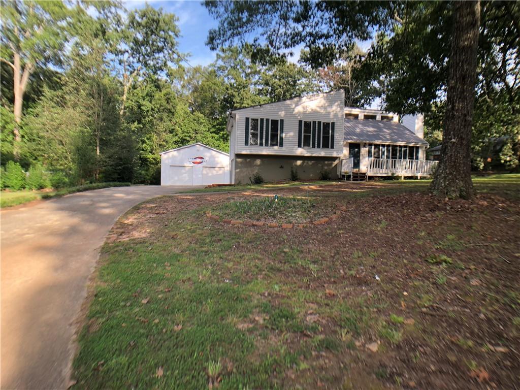5831 Oak Court Ct., Douglasville, GA 30135