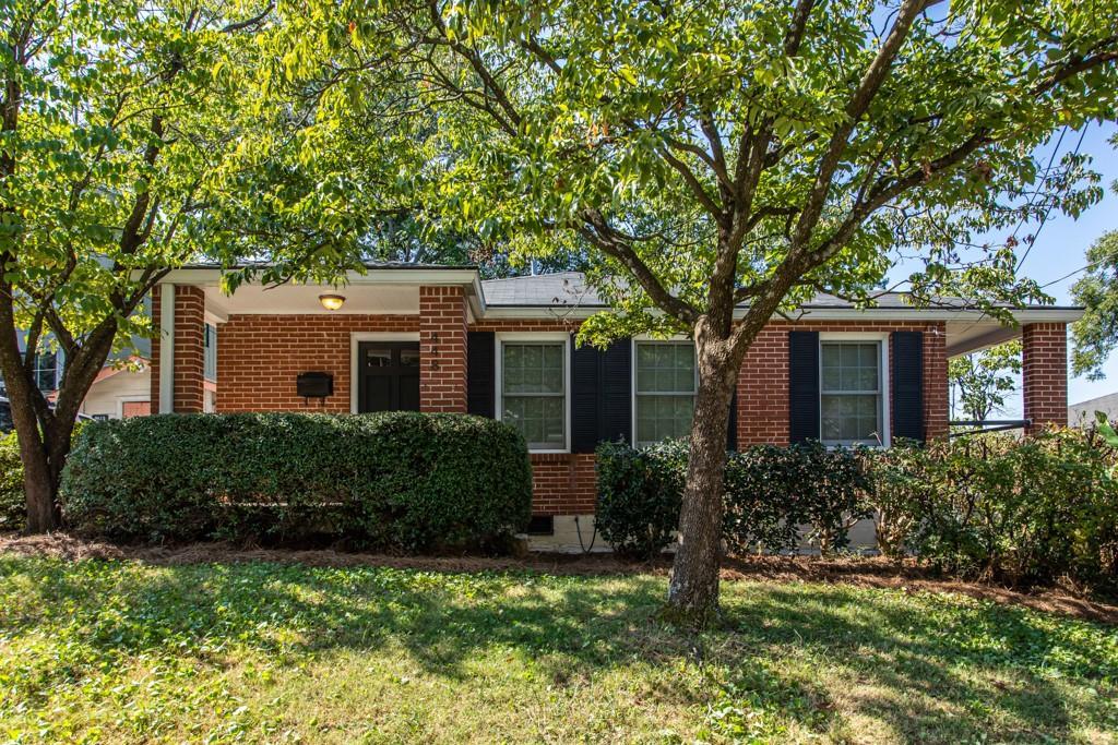 448 Lynch Ave., Atlanta, GA 30318