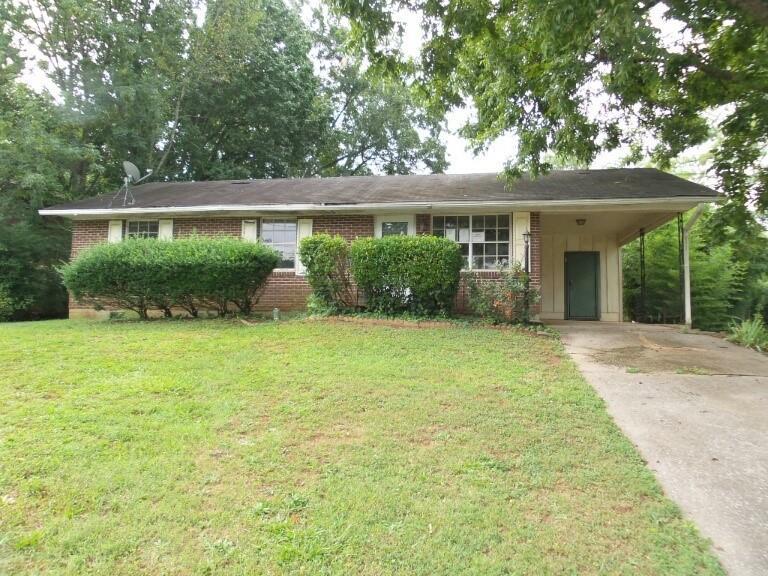 543 Clara Dr., Riverdale, GA 30274
