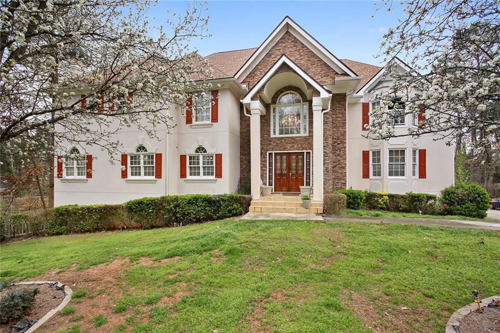 1994 Stoneleigh Dr., Stone Mountain, GA 30087