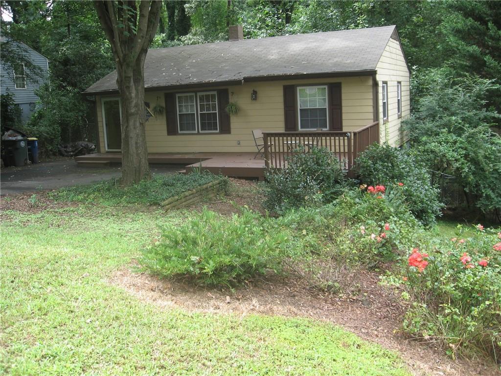 2063 White Oak Cir., Kennesaw, GA 30144