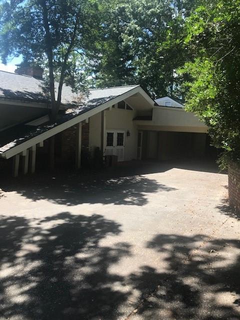 805 Honeysuckle Rd., Funston, GA 30501