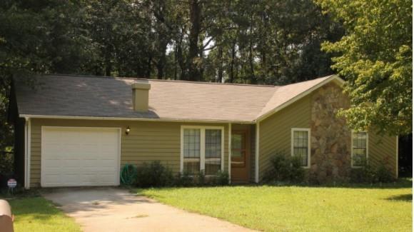5074 Fairforest Dr., Stone Mountain, GA 30088