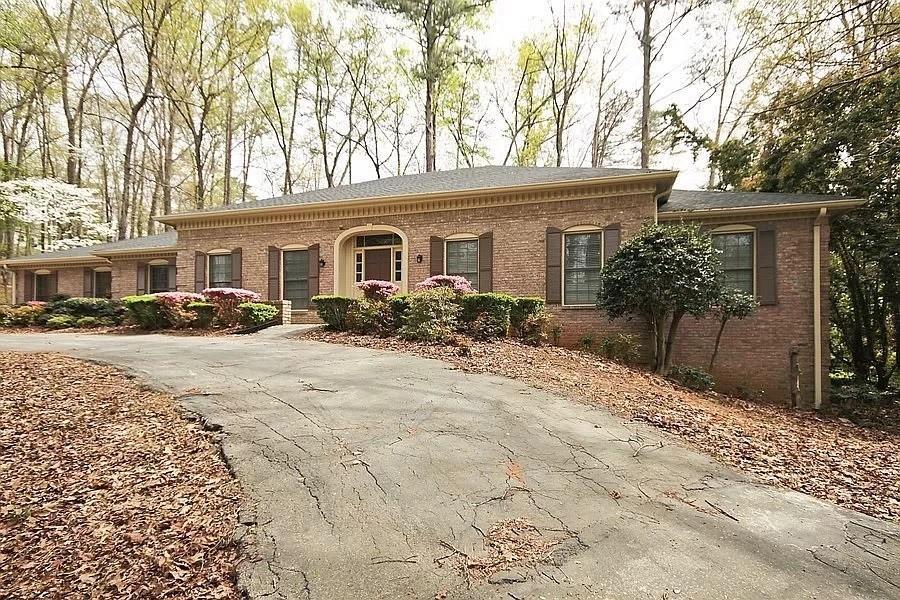 2190 High Point Tr., Atlanta, GA 30331