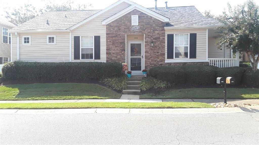 104 Manley Ct., Woodstock, GA 30188