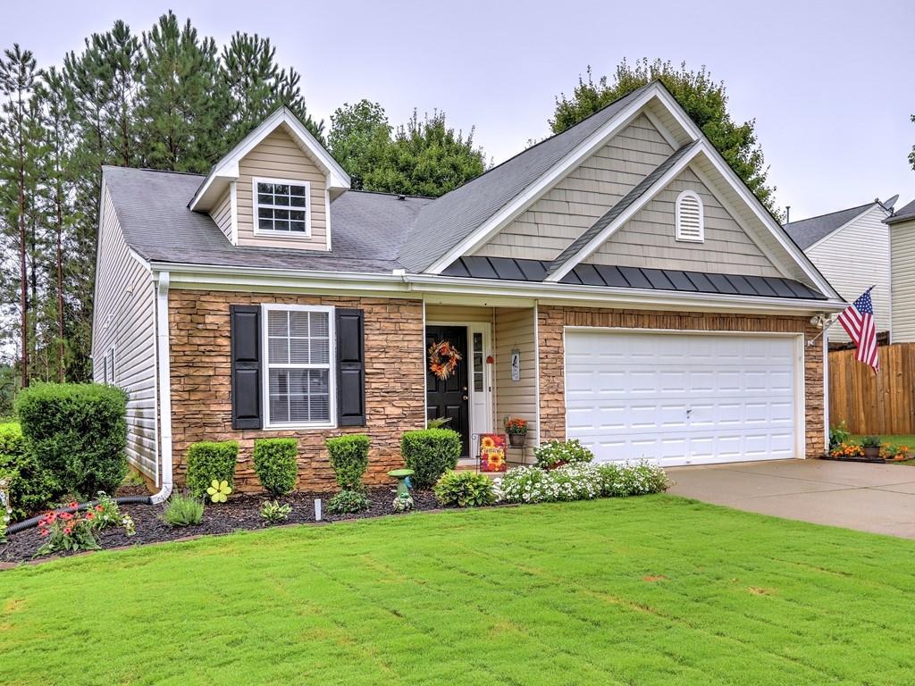 302 Sam Cobb Pl., Woodstock, GA 30188