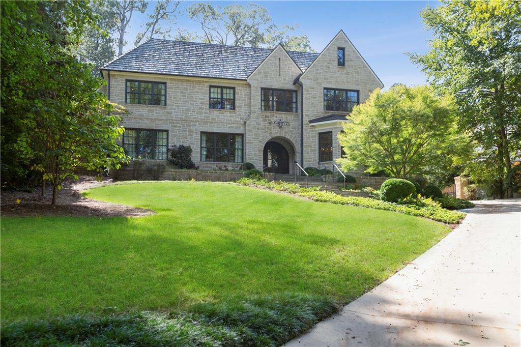 3906 Club Dr., Atlanta, GA 30319