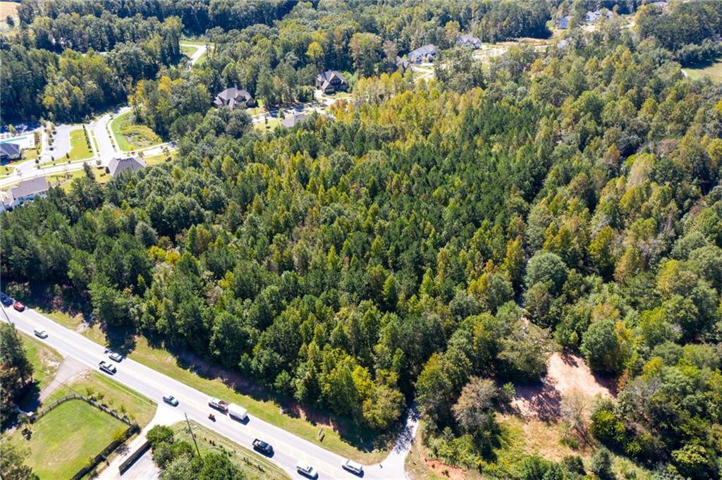 13530 Old Chadwick Ln., Roswell, GA 30075