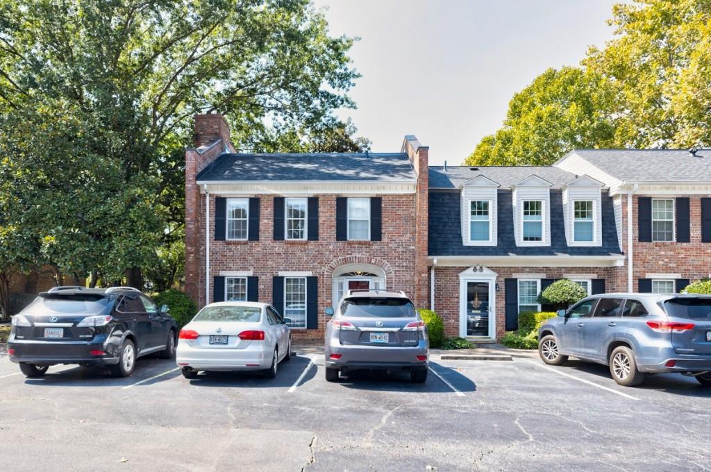 One Palace Green Pl. #1, Atlanta, GA 30318