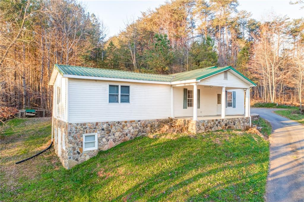 533 Talking Rock Falls, Talking Rock, GA 30175