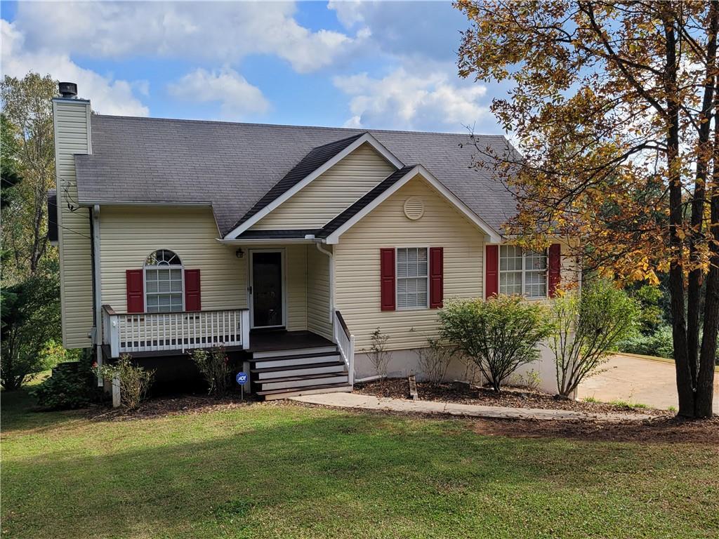 82 Shake Rag Cir., Adairsville, GA 30103