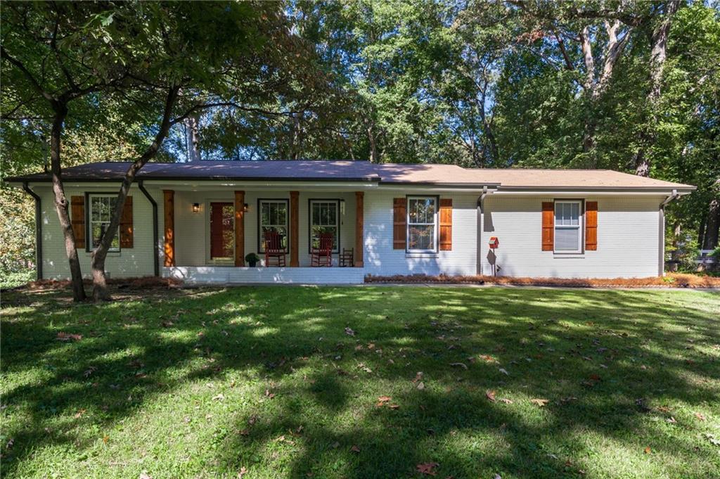 1282 Lavista Dr., Mableton, GA 30126